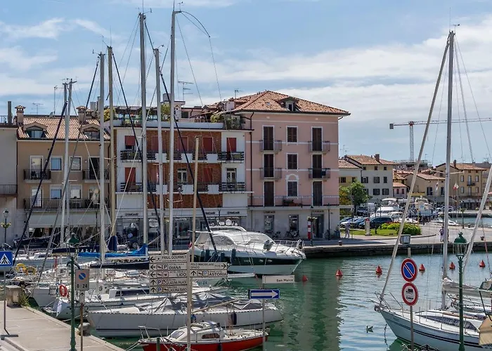 דירה Porto Vecchio גראדו